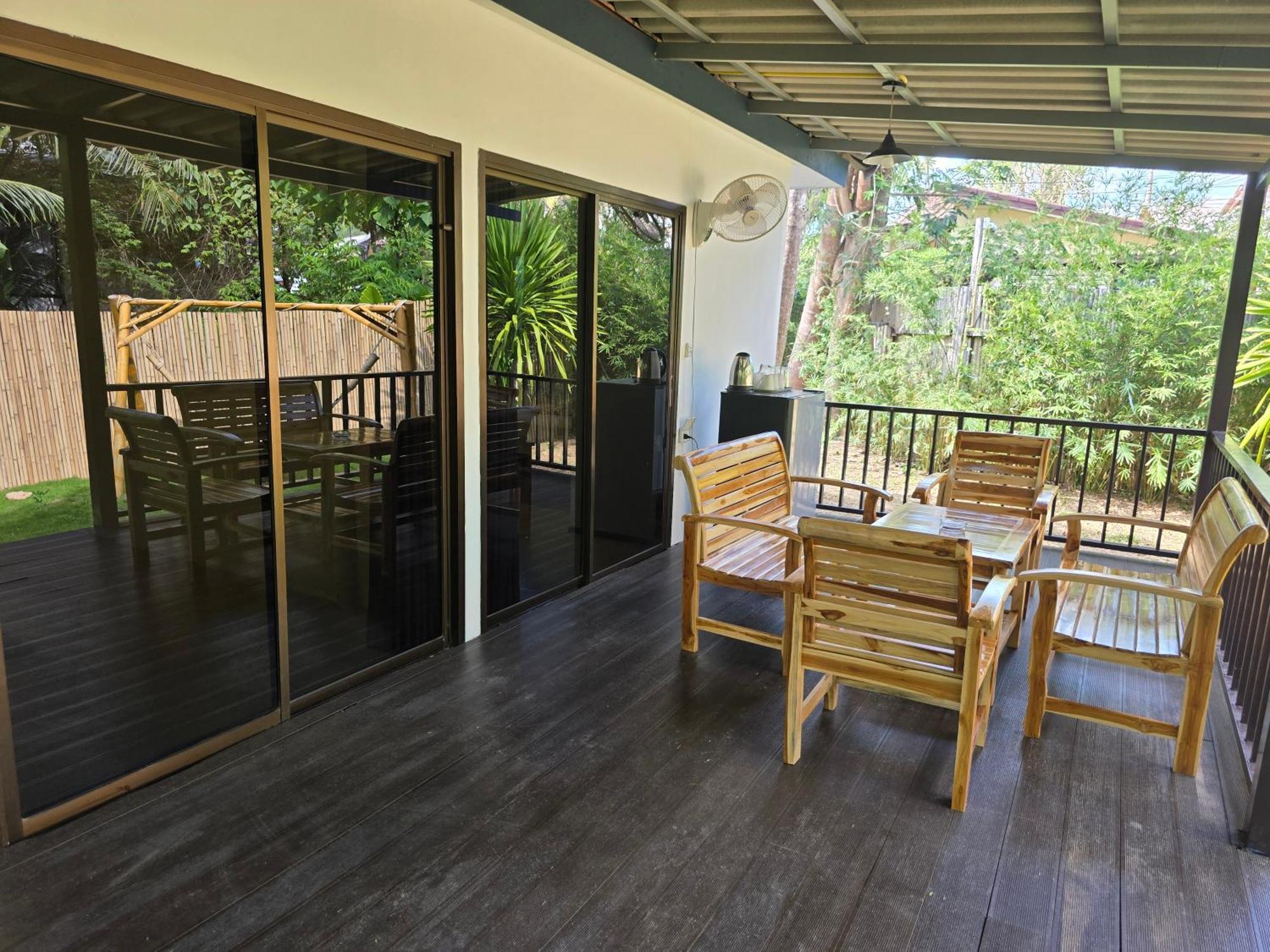 Hotel The Blue Gecko Ko Lanta Exterior foto